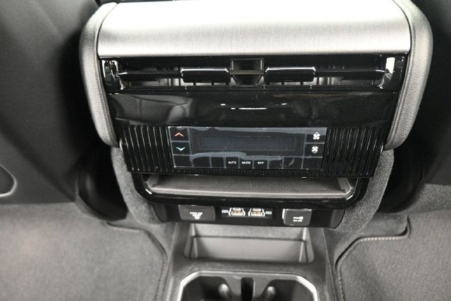 2027 Jeep Grand Wagoneer Base