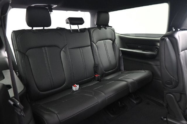 2027 Jeep Grand Wagoneer Base