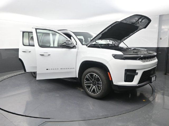 2027 Jeep Grand Wagoneer Base
