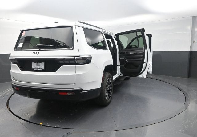 2027 Jeep Grand Wagoneer Base