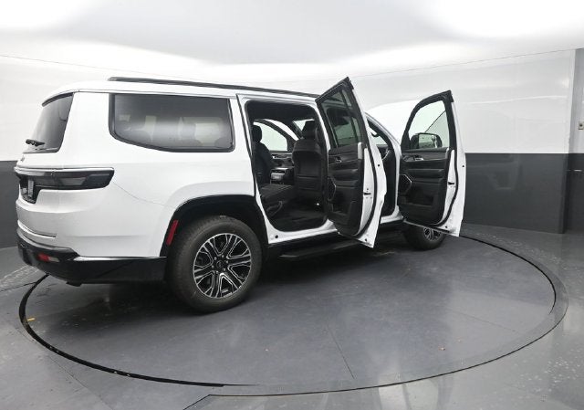 2027 Jeep Grand Wagoneer Base