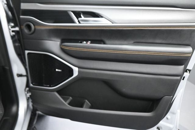 2026 Jeep Grand Wagoneer Base
