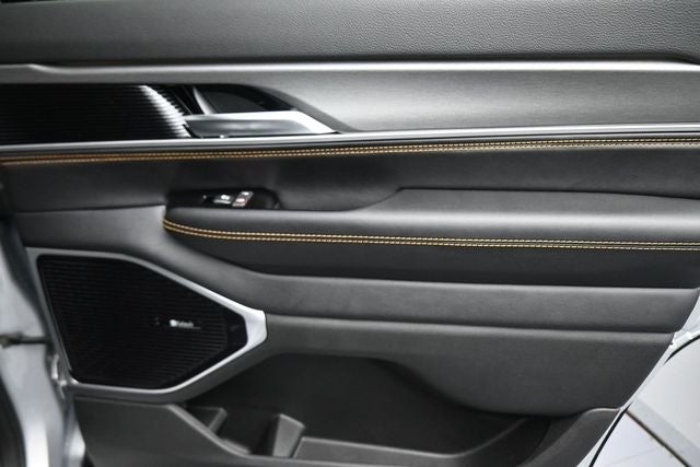 2026 Jeep Grand Wagoneer Base