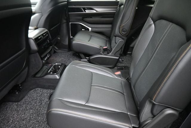 2026 Jeep Grand Wagoneer Base