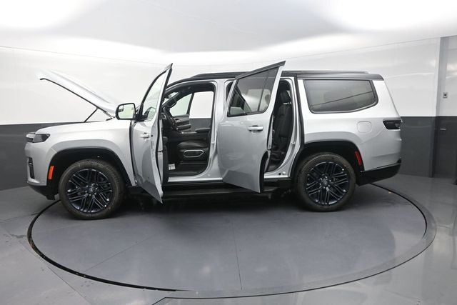 2026 Jeep Grand Wagoneer Base