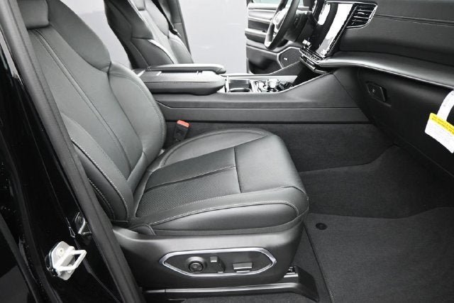 2026 Jeep Grand Wagoneer Base