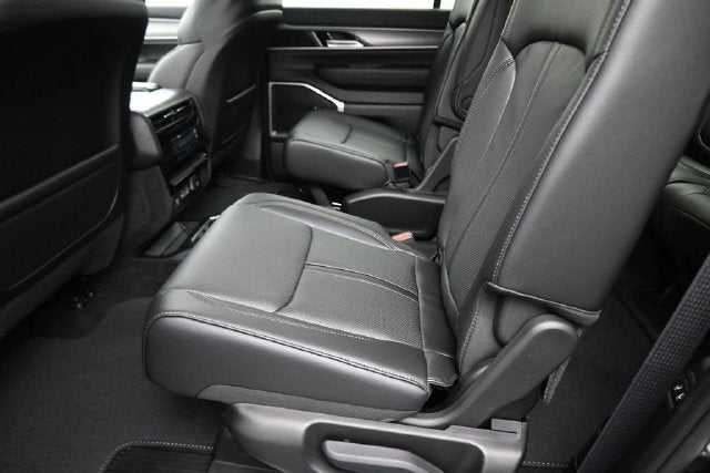 2026 Jeep Grand Wagoneer Base