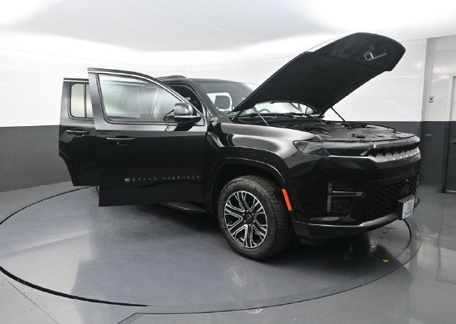 2026 Jeep Grand Wagoneer Base