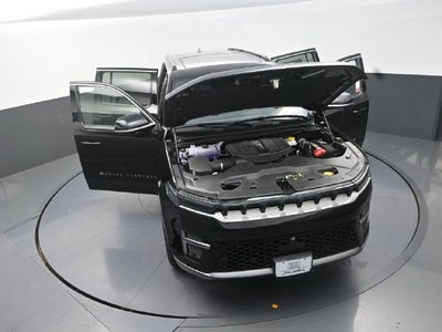 2026 Jeep Grand Wagoneer Base