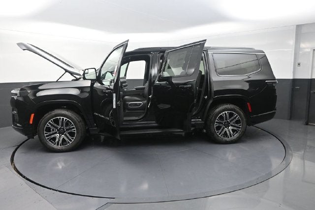 2026 Jeep Grand Wagoneer Base