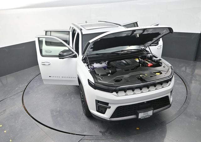 2026 Jeep Grand Wagoneer Base