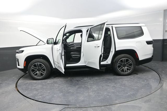 2026 Jeep Grand Wagoneer Base