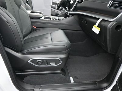 2026 Jeep Grand Wagoneer Base