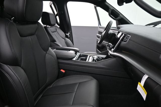 2026 Jeep Grand Wagoneer Base