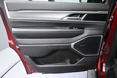 2026 Jeep Grand Wagoneer Base