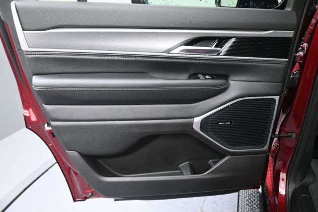 2026 Jeep Grand Wagoneer Base