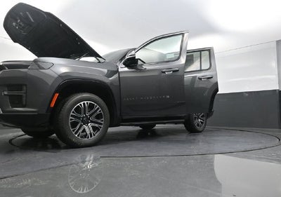 2027 Jeep Grand Wagoneer Base
