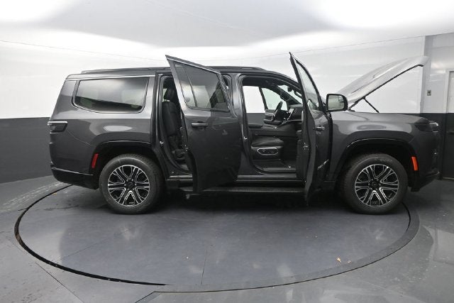 2027 Jeep Grand Wagoneer Base