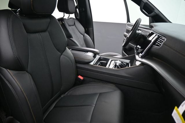 2026 Jeep Grand Wagoneer Base