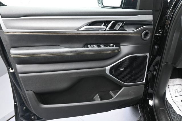 2026 Jeep Grand Wagoneer Base