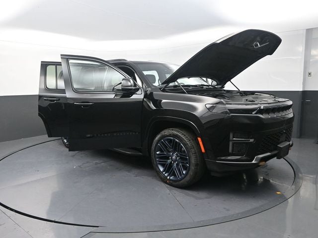2026 Jeep Grand Wagoneer Base