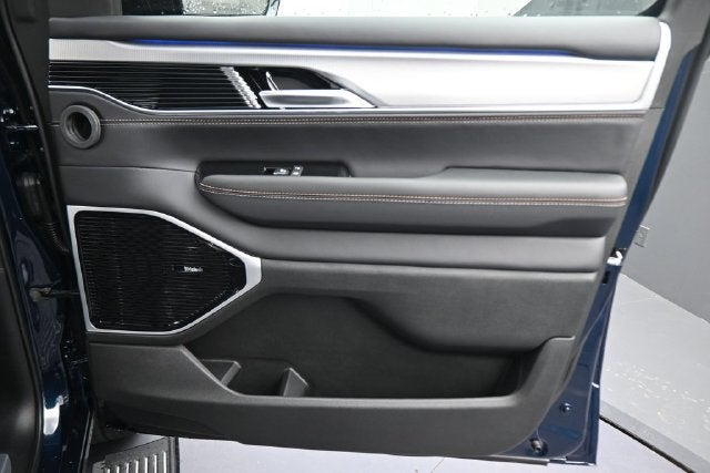 2027 Jeep Grand Wagoneer Base