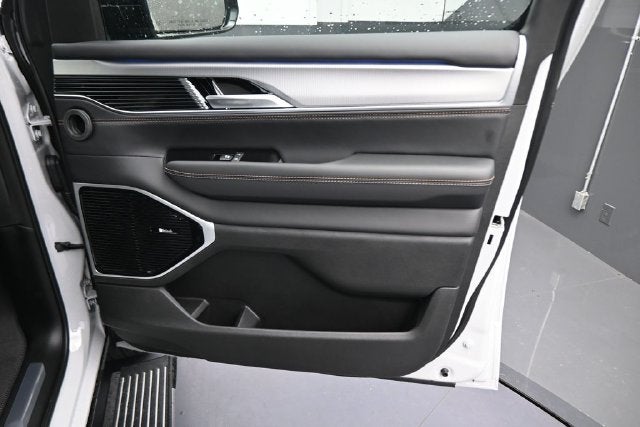 2027 Jeep Grand Wagoneer Base