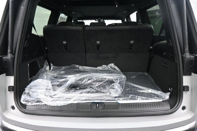 2027 Jeep Grand Wagoneer Base