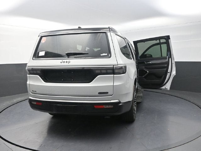 2027 Jeep Grand Wagoneer Base