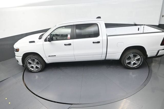 2026 RAM 1500 Express LONG BOX