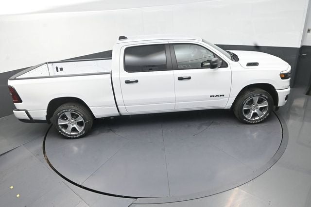 2026 RAM 1500 Express LONG BOX