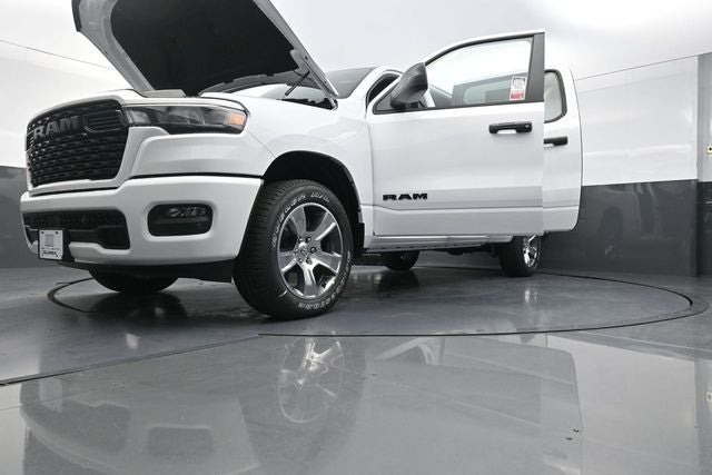 2026 RAM 1500 Express LONG BOX