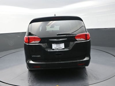 2023 Chrysler Voyager LX