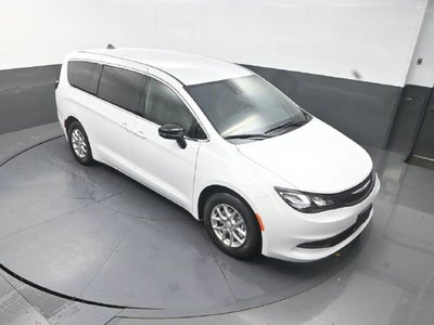 2027 Chrysler Pacifica LX