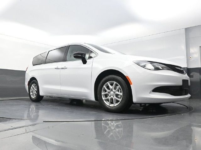 2027 Chrysler Pacifica LX