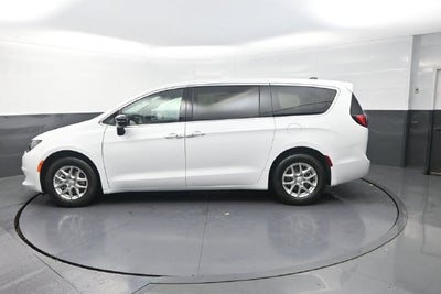 2027 Chrysler Pacifica LX