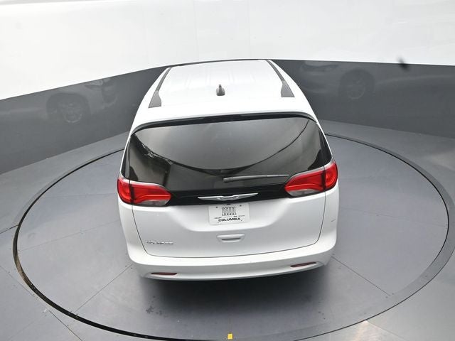 2024 Chrysler Voyager LX