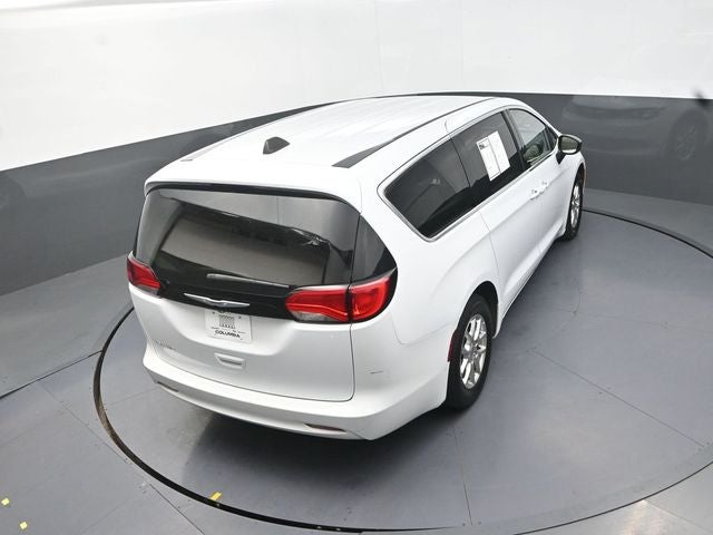 2024 Chrysler Voyager LX