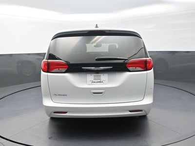 2024 Chrysler Voyager LX