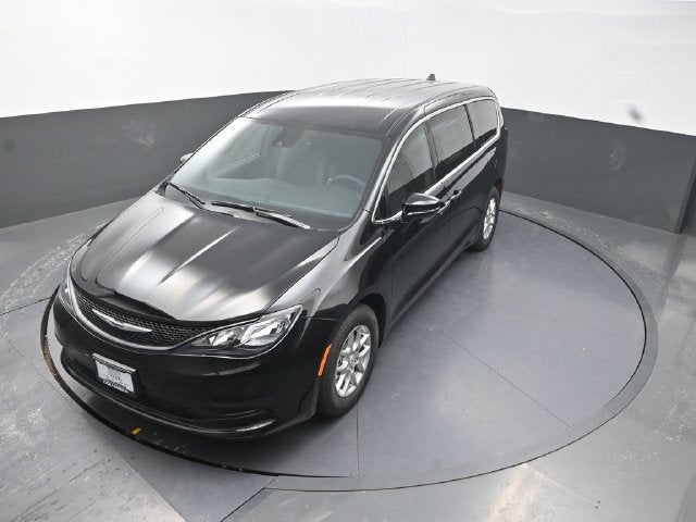 2027 Chrysler Pacifica LX