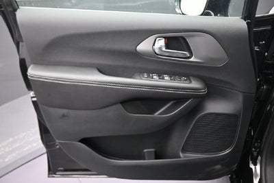 2027 Chrysler Pacifica LX