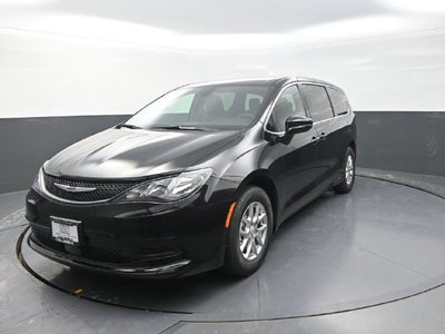 2027 Chrysler Pacifica LX