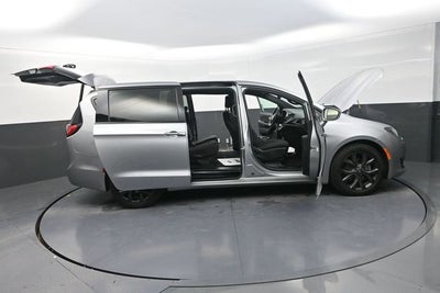 2019 Chrysler Pacifica Touring Plus