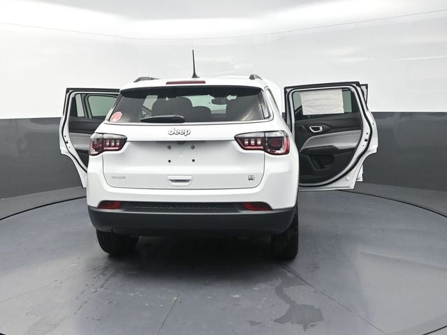 2026 Jeep Compass Base