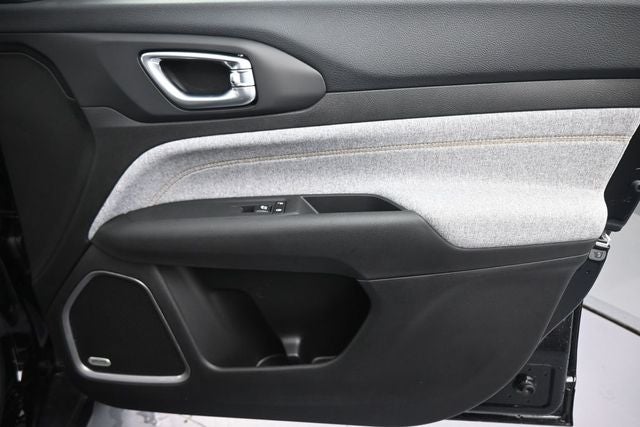 2026 Jeep Compass Base
