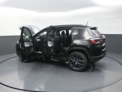 2026 Jeep Compass Base