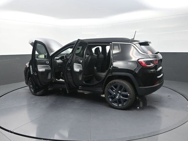 2026 Jeep Compass Base