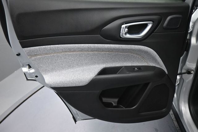 2026 Jeep Compass Base