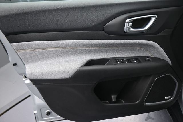 2026 Jeep Compass Base