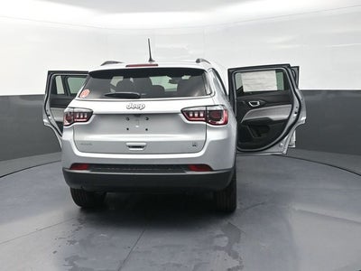 2026 Jeep Compass Base